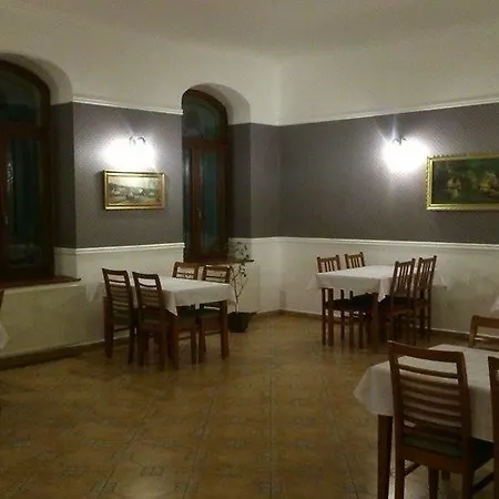 Varju Fogado Bed & Breakfast *
